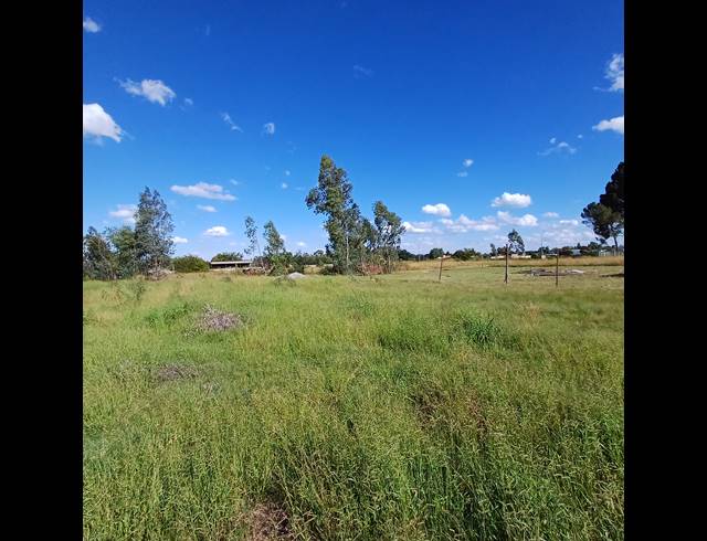 1,122M² VACANT LAND FOR SALE IN KOOKRUS